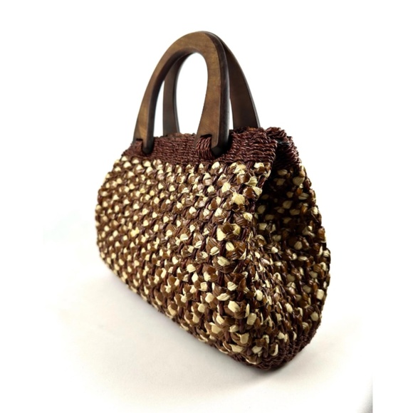 Vintage Woven Top Handle Medium Sized Handbag • Straw and Natural Fibers • Wood - Picture 5 of 10